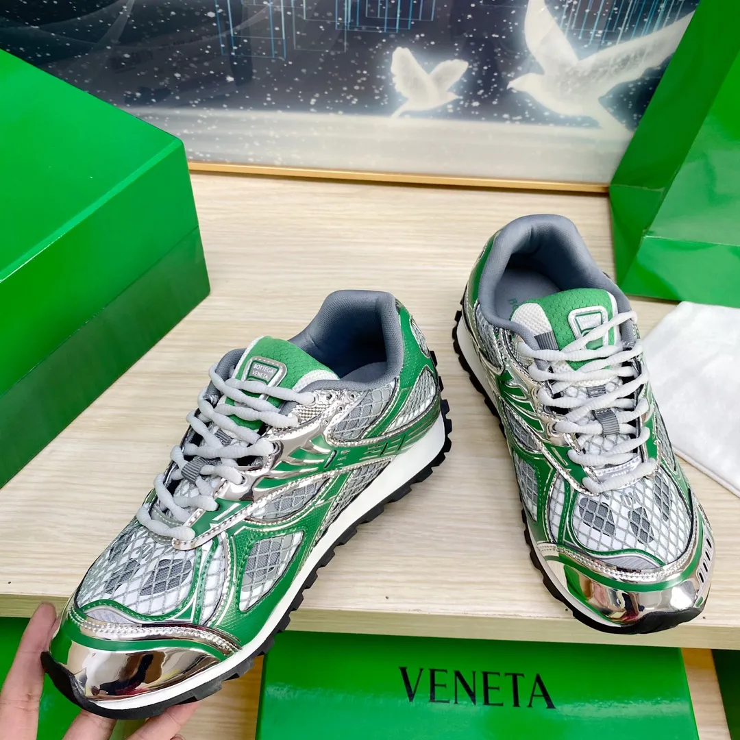 👟👟Ex-factory price 560 High-end version Original 1:1 couple model 👟👟Ex-factory price 560 men's model plus 10🔥New model on the shelves🔥BV Orbit sneakers Wang Yibo's same style couples' Dad Runner sneakers, made of lightweight technical mesh fabric. Features a geometric patterned rubber outsole. The outsole is made of color-blocked T👟👟Ex-factory price U outsole Size: women's shoes 35-40